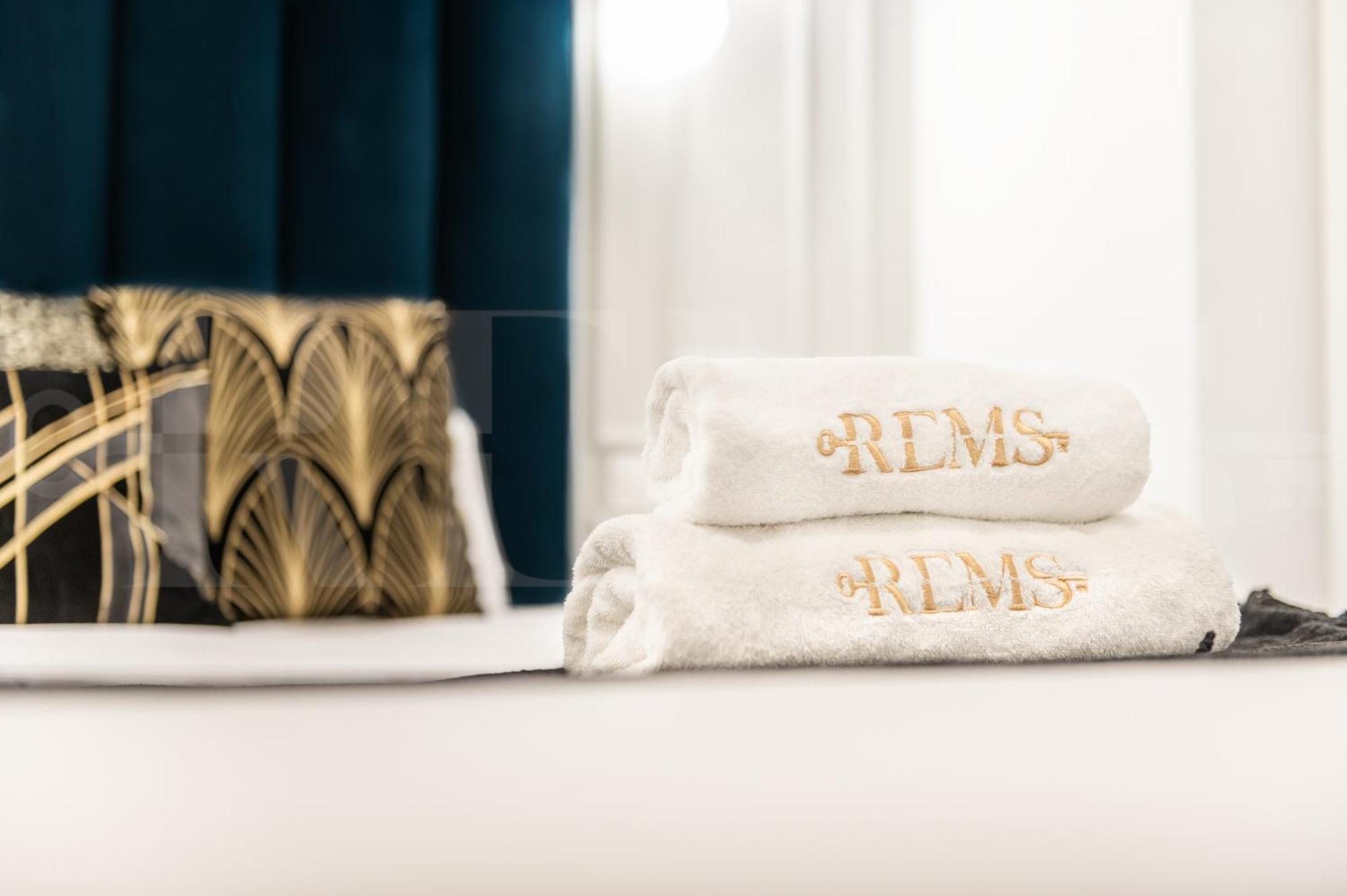 Glamorous Flat In The Heart Of Malaga By Rems Ngoại thất bức ảnh