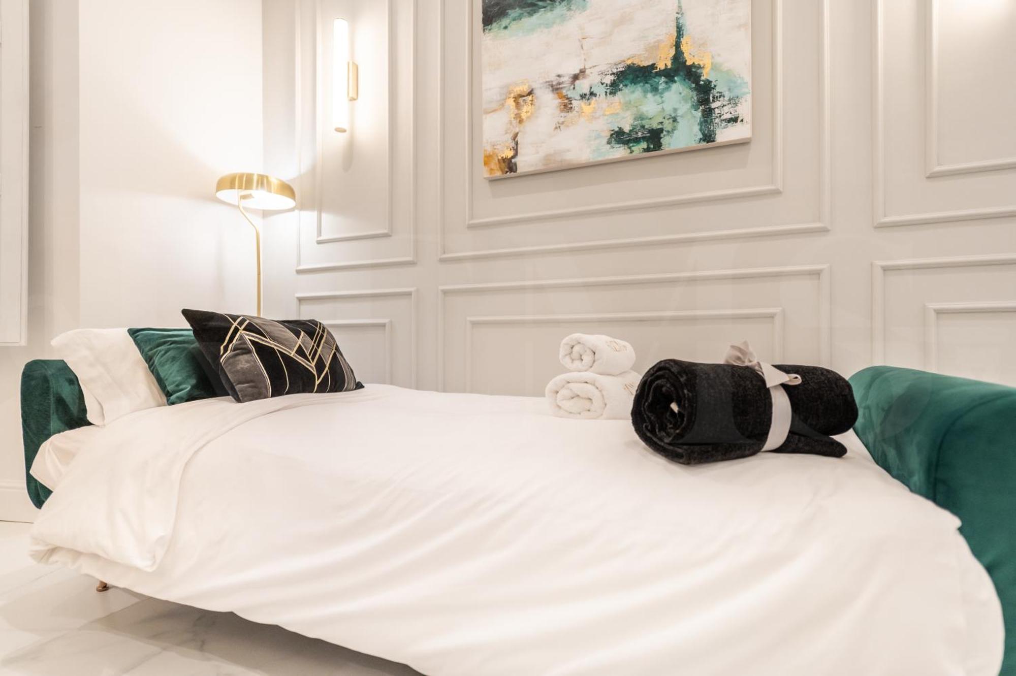 Glamorous Flat In The Heart Of Malaga By Rems Ngoại thất bức ảnh